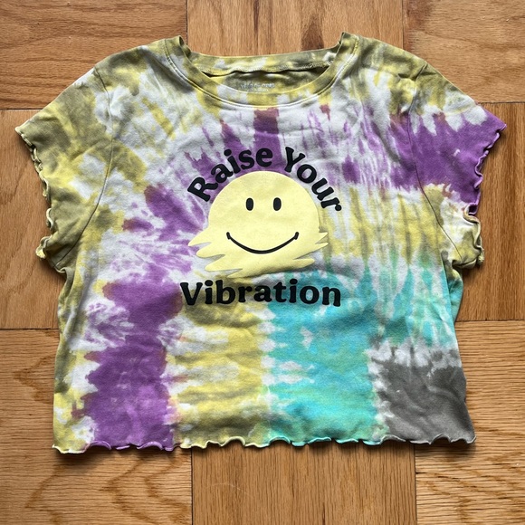 Year of Ours Raise Your Vibration Tie Dye Cropped Ruffle Tee Shirt - Picture 1 of 2